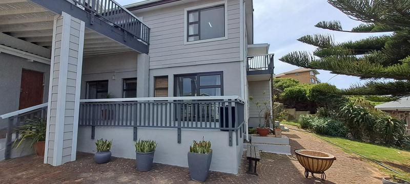 5 Bedroom Property for Sale in Jongensfontein Western Cape